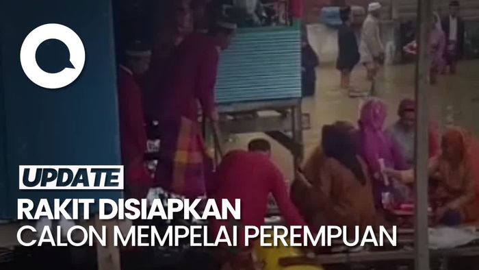 Gegara Banjir, Warga di Pinrang Antar Uang Panai Pakai Rakitan