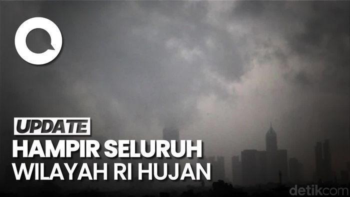 Pulau Jawa Hingga NTT Waspadai Potensi Hujan Lebat dan Petir