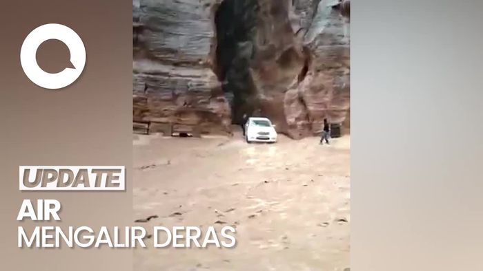 Penampakan Banjir di Kota Kuno Petra Yordania, Para Wisatawan Dievakuasi!