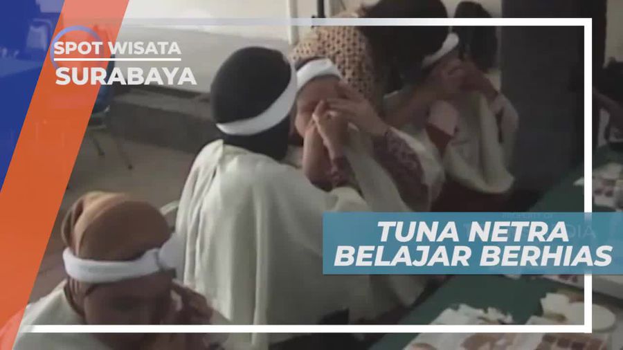 Adu Kebolehan Lomba Rias Bagi Tuna Netra, Surabaya