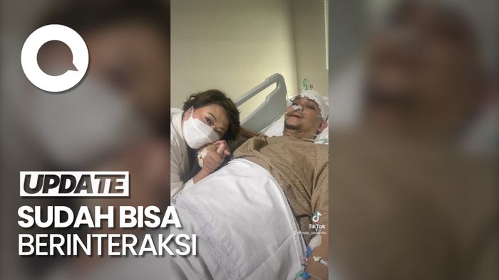 Momen Indra Bekti Sadar dan Bercanda Usai Operasi