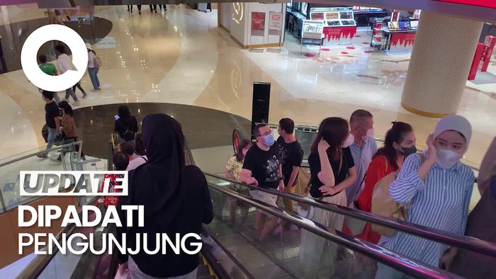 Suasana Mal di Jakarta Pusat Jelang Malam Tahun Baru 2023