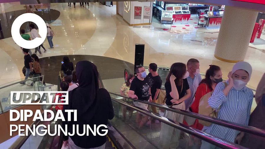 Suasana Mal di Jakarta Pusat Jelang Malam Tahun Baru 2023