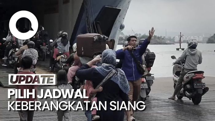Siasat Penumpang di Pelabuhan Merak Hindari Cuaca Ekstrem 