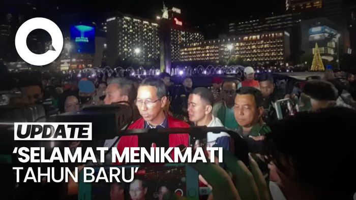 Pj Heru Budi Sapa Warga Jelang Tahun Baru di Bundaran HI