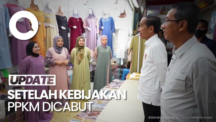 Momen Jokowi Ngobrol dengan Pedagang Pasar Tanah Abang Tanpa Masker