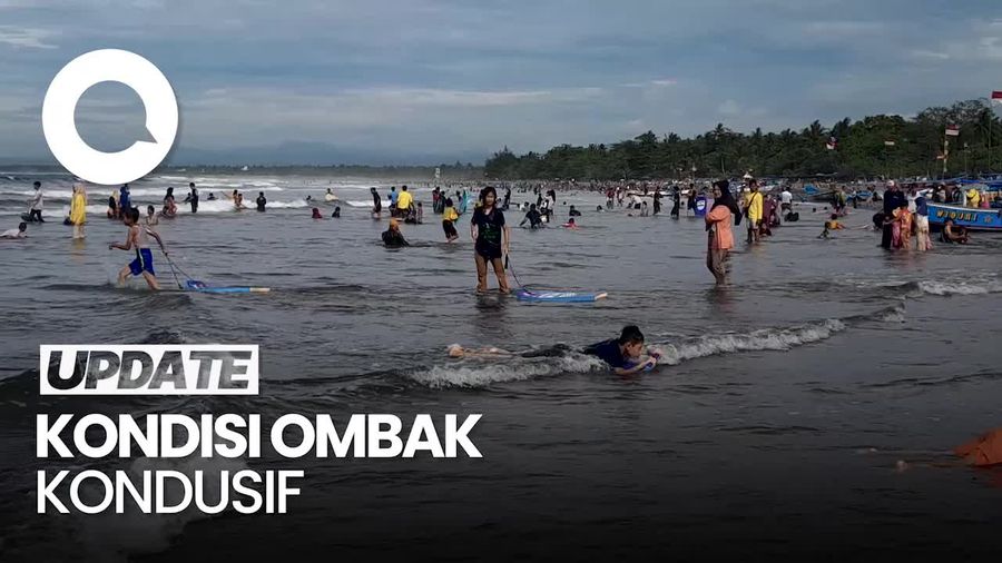 Suasana Pantai Pangandaran Penuh Warga Berlibur usai PPKM Dicabut