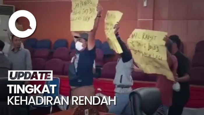Momen Paripurna DPRD Depok Diprotes Gegara Dewan Banyak Absen