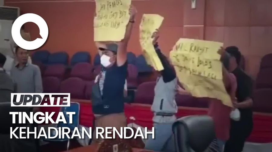 Momen Paripurna DPRD Depok Diprotes Gegara Dewan Banyak Absen