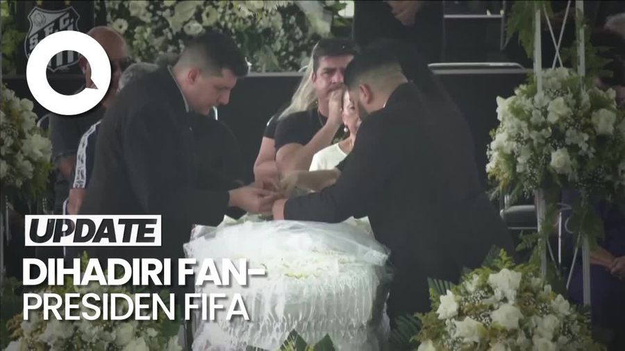 Suasana Prosesi Persemayaman Pele di Stadion Vila Belmiro