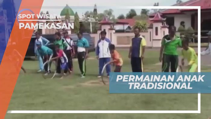 Lomba Permainan Anak Tradisional di Pamekasan Jawa Timur            