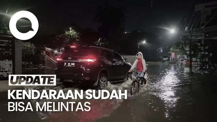 Banjir di Pondok Karya Mampang Surut, Warga Mulai Bersihkan Rumah