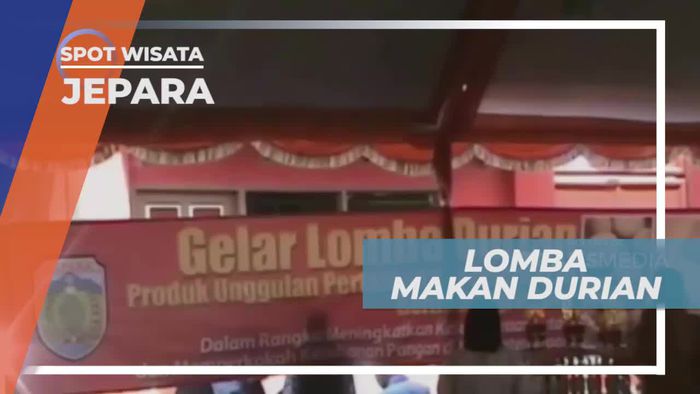 Adu Cepat Lomba Makan Durian di Jepara              
