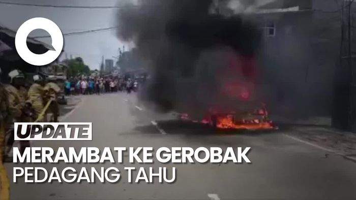 Mobil Sedan Bawa Tabung Gas Terbakar-Meledak di Cakung