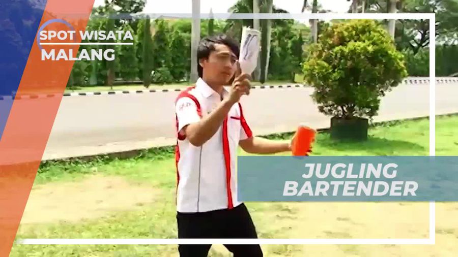 Melihat Kebolehan Jugling Bartender di Kota Malang                    