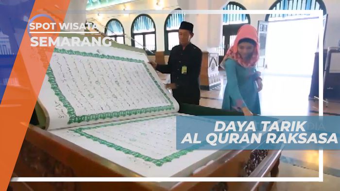Masjid Agung, Al Quran Raksasa yang Menjadi Daya Tarik Tersendiri, Semarang