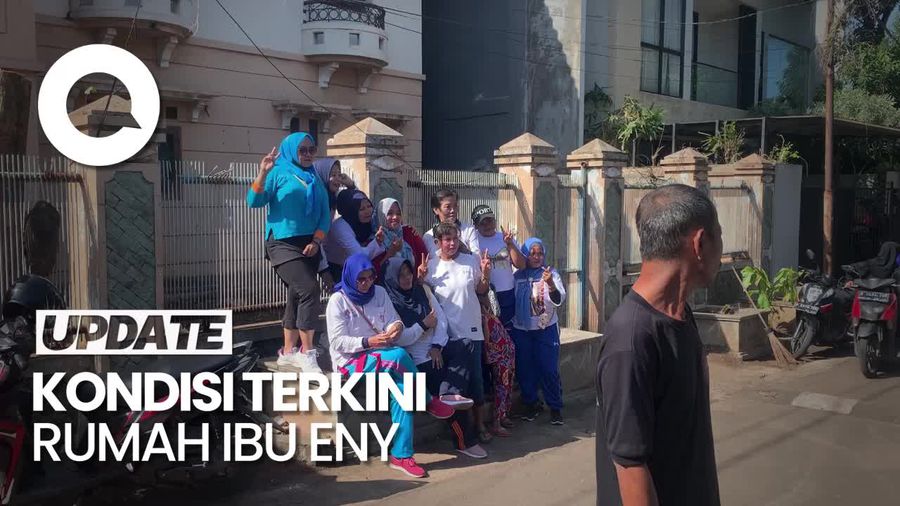 Rumah Ibu Eny Kini Jadi Tontonan dan Tempat Selfie Warga