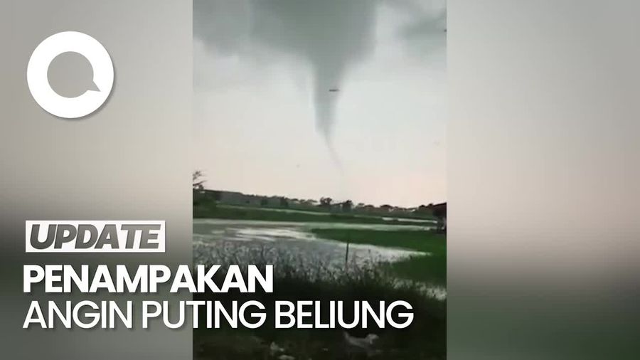 Detik-detik Angin Puting Beliung Rusak Sejumlah Rumah dan SPBU di Gresik
