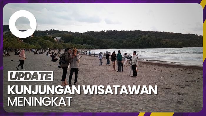 Bersantai Sambil Menikmati Senja di Pantai Pangandaran