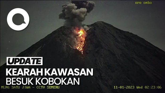 Gunung Semeru Muntahkan Lava Pijar Sejauh Satu Kilometer
