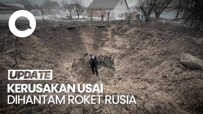 Penampakan Kawah Besar di Ukraina Akibat Roket Rusia