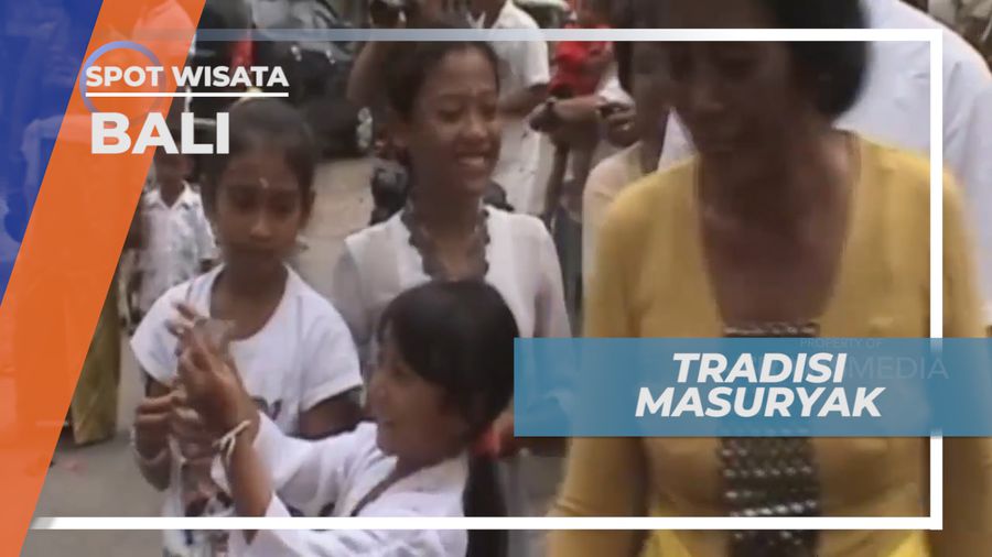 Masuryak, Tradisi Melempar Uang untuk Menghormati Para Leluhur, Bali