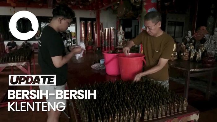 Jelang Imlek Kelenteng Gunung Kalong Semarang Gelar Tradisi Bersih-bersih