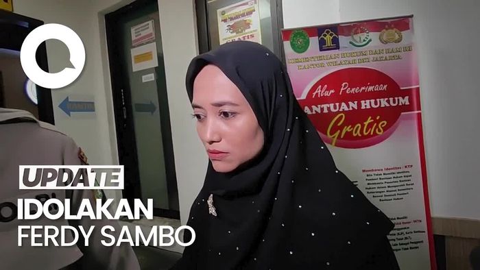 Aksi Wanita Fans Berat Sambo: Beri Hadiah hingga Ingin Peluk