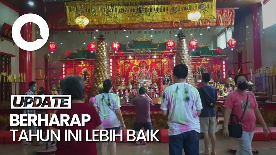 Melihat Umat Tionghoa Mulai Rayakan Imlek di Klenteng Xiang Ma Makassar