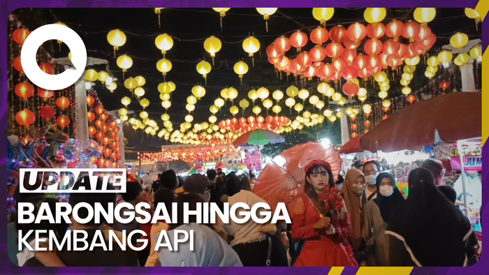 Kemeriahan Malam Imlek di Pasar Gede Solo