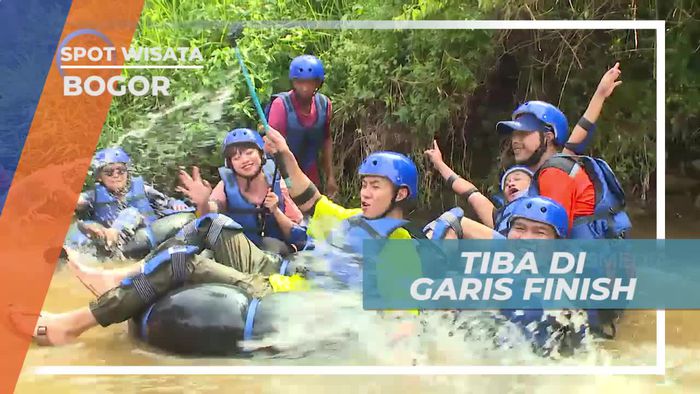 Melewati Rintangan Jeram River Tubing di Kota Bogor