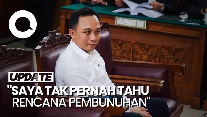 Bergetar Suara Ricky Rizal Saat Bacakan Nota Pembelaan