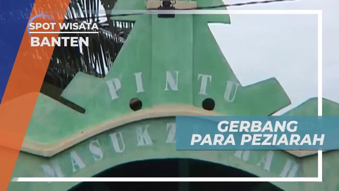 Gerbang Para Peziarah Masjid Agung Banten
