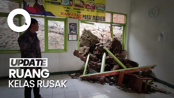Penampakan Ruang Kelas SD di Ciamis Tertimpa Tebing Longsor