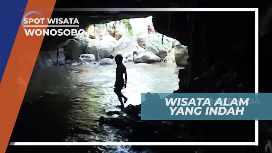 Melintasi Lorong Menuju Air Terjun, Wonosobo Jawa Tengah
