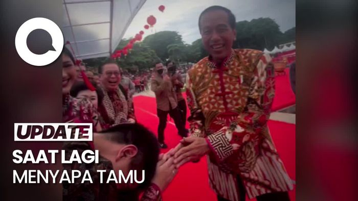 Momen Kocak Jokowi Kaget Salaman dengan Kaesang