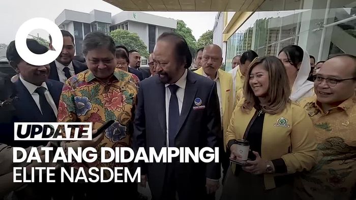 Surya Paloh Tiba di Kantor Golkar, Disambut Hangat Airlangga