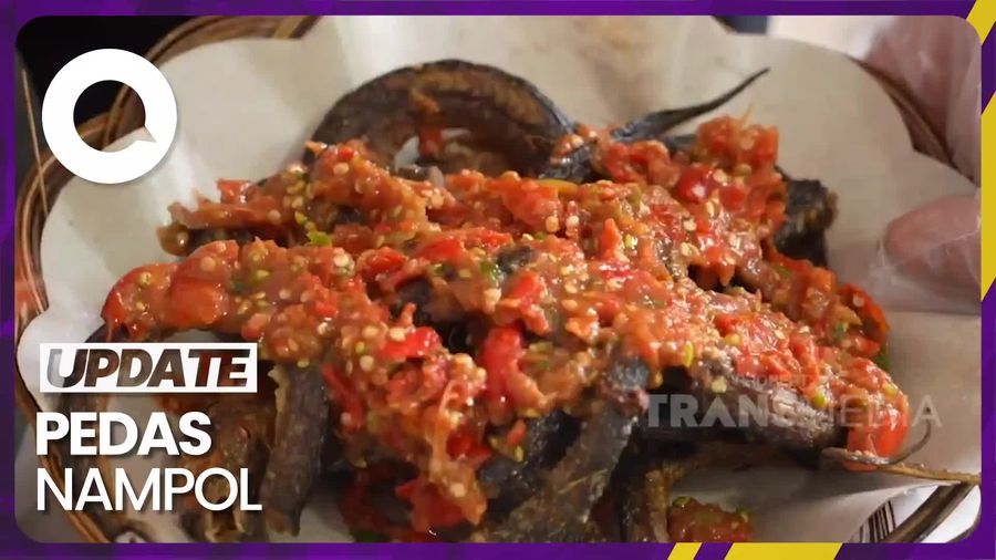 Bikin Laper: Makan Aneka Lauk Disiram Sambel Dower