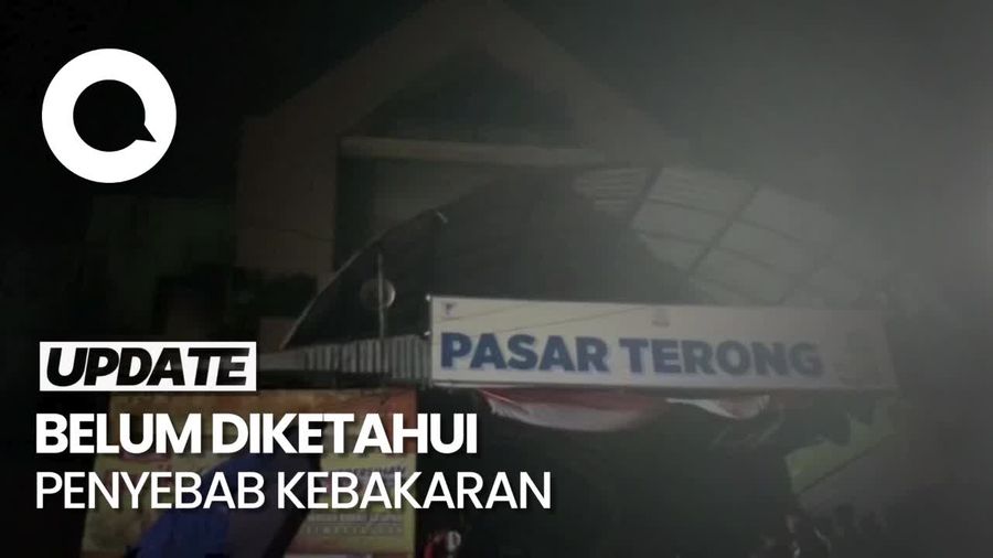 Penampakan Pasar Terong di Makassar Terbakar, Warga Bantu Padamkan Api