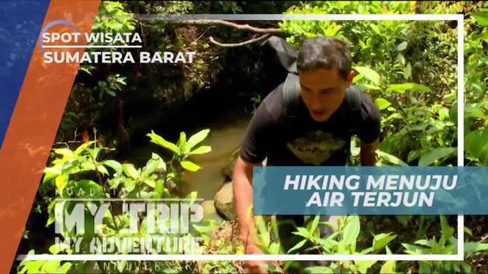 Melewati Jalan Setapak Terjal Menuju Air Terjun Sumatera Barat