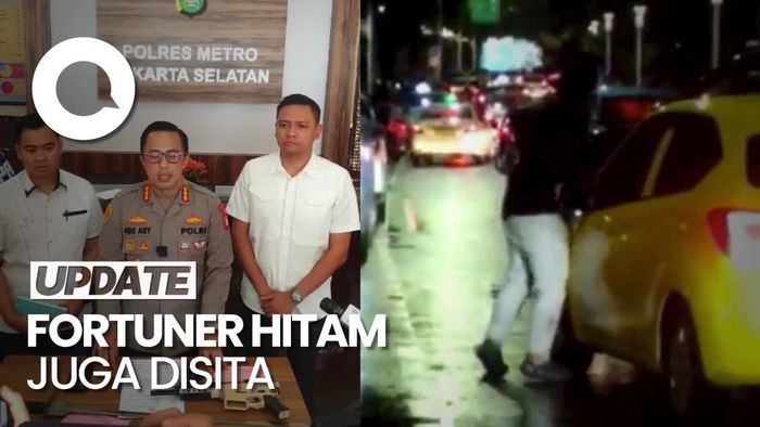 Barbuk Kasus Sopir Fortuner yang Rusak Brio: Pedang-Senpi Mainan