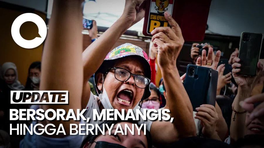 Ragam Ekspresi Pendukung Richard Eliezer Dengarkan Putusan Hakim
