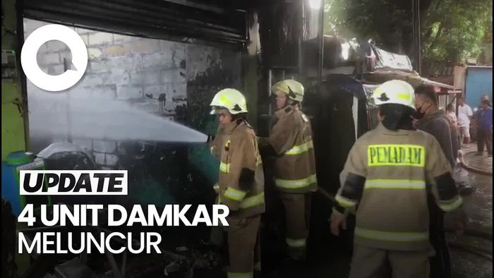 Warteg di Jatinegara Terbakar, Diduga Akibat Selang Gas Bocor