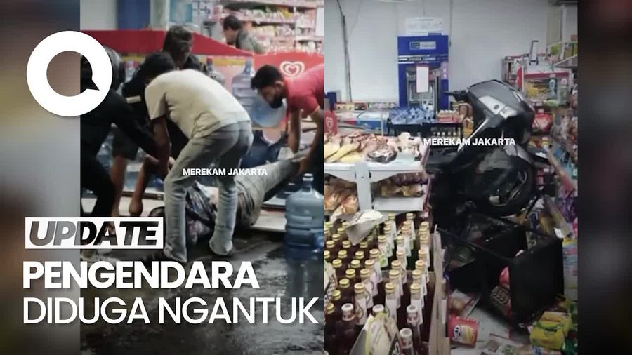 Bruk! Pengendara Motor di Jaksel Tabrak Minimarket