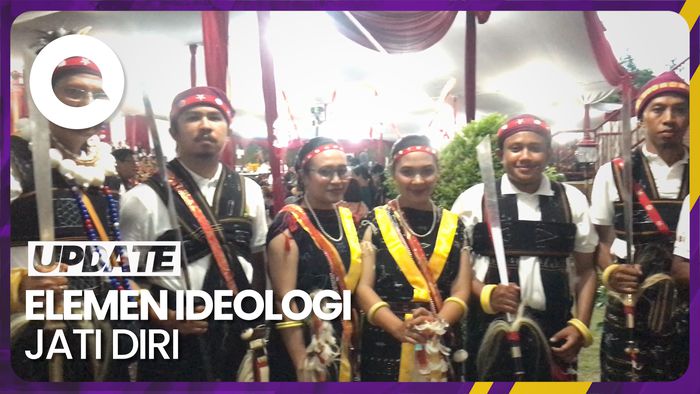 Mengenal Busana Adat Bajawa yang Dikenakan di Pesta Reba Ngada