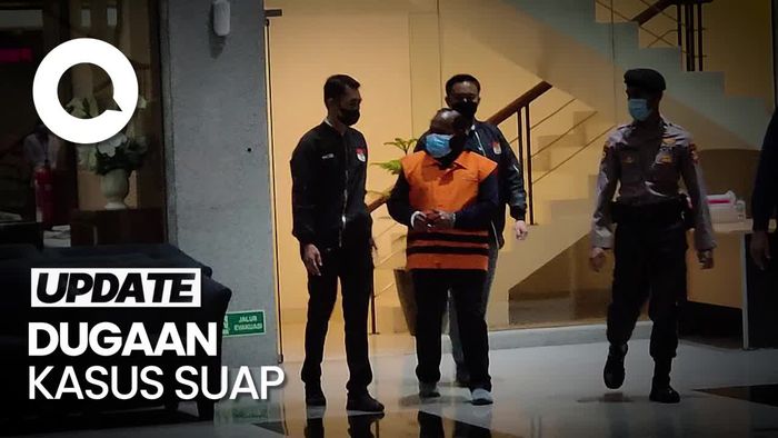 Pakai Rompi Oranye, KPK Resmi Tahan Bupati Mamberamo Tengah