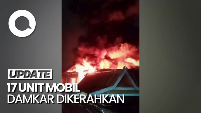 Sudah 19 Jam, Kebakaran Gudang Plastik di Maros Malah Kembali Membesar