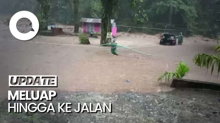Penampakan Air Terjun Lembah Anai Sumbar Meluap, Akses Jalan Lumpuh!