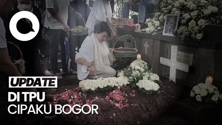 Ketegaran Indy Barends Antar Ayahnya ke Peristirahatan Terakhir