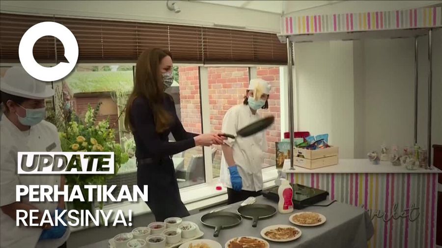 Aksi Kate Middleton saat Masak Flip Pancake di Panti Jompo 